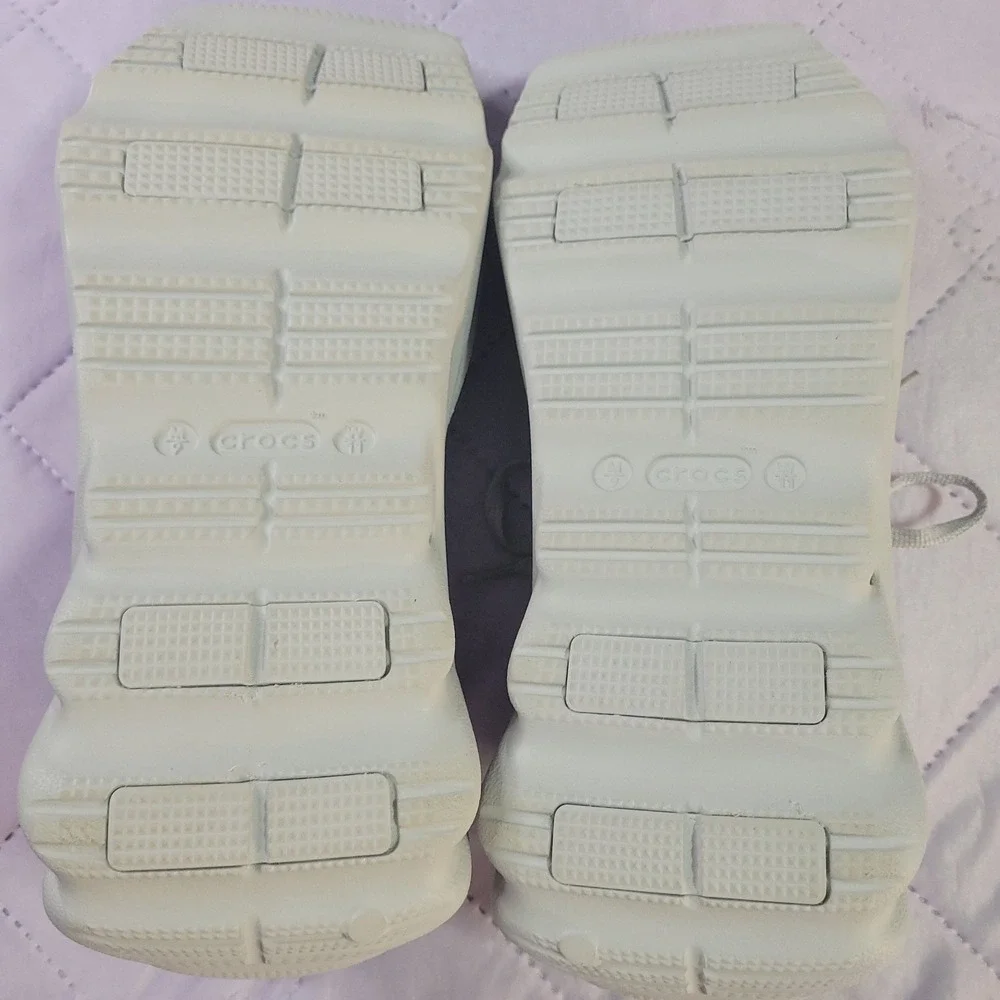 Crocs Echo Storm Tundra Light Grey Men 9 Women 11 Sneakers 210079-1NF